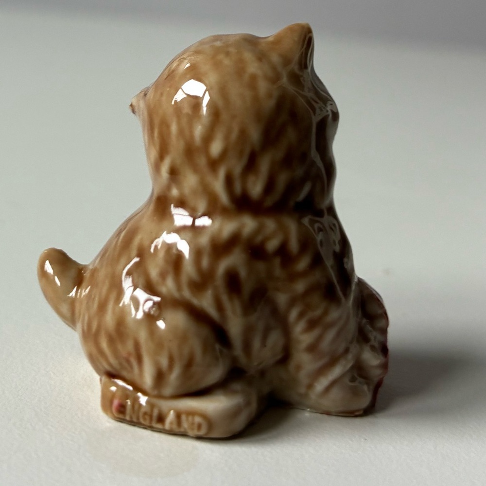 Vintage Wade England Mini Ceramic Kitten Figurine with yarn - Brown and Pink - Picture 5 of 11
